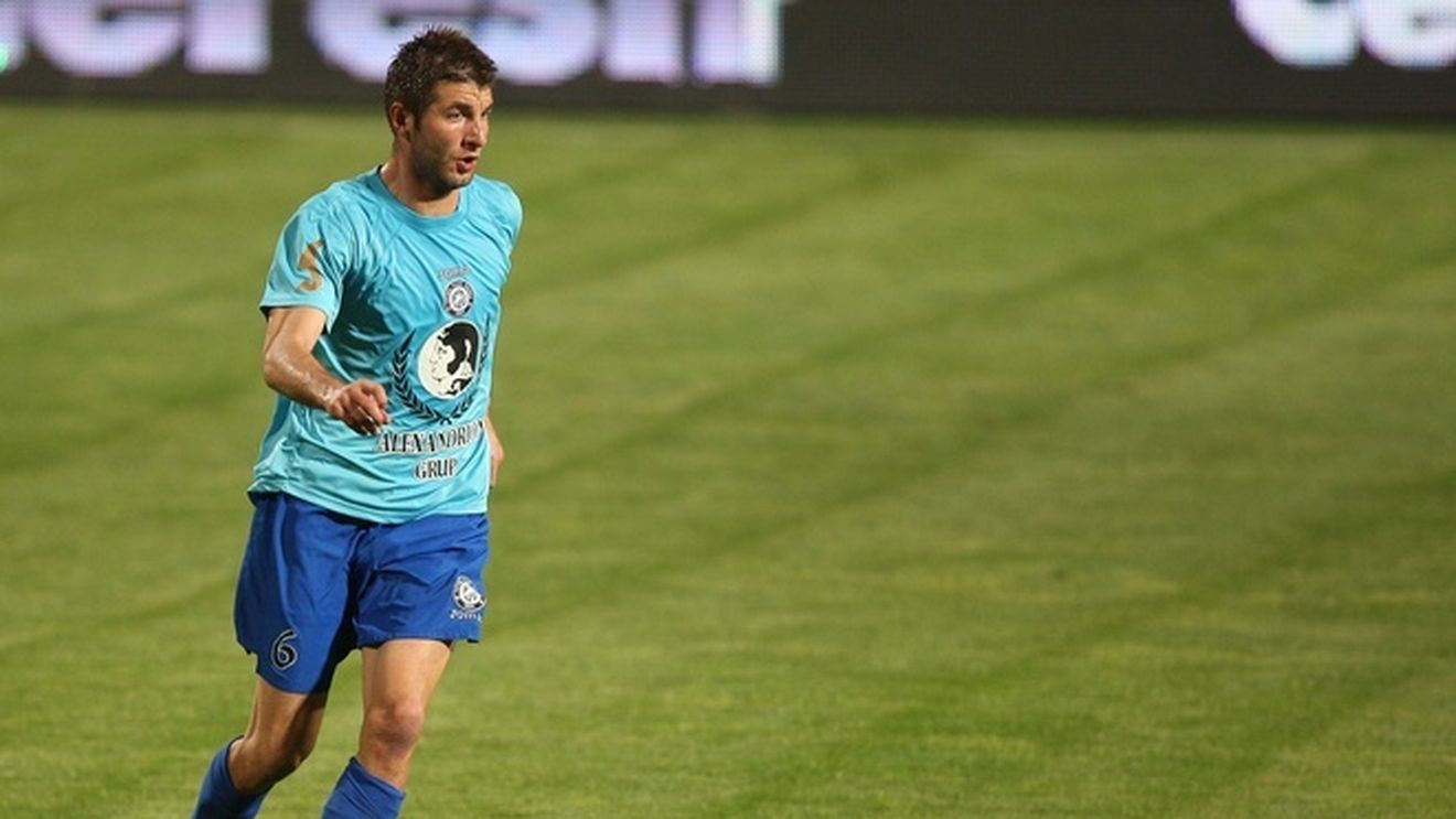 Galamaz:** "La vară plec!"