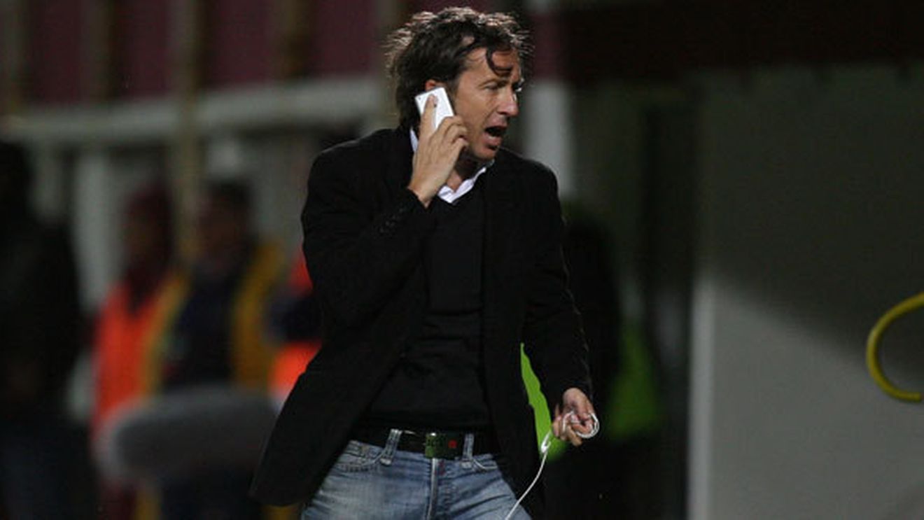 Meme Stoica se crede cel mai tare din parcare! :) "Cum dracu' să fiu comparat cu..."** A primit însă o replică prin care s-a enervat și mai rău