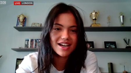 Emma Răducanu se dă în vânt după clătitele cu dulceață! Care a fost meniul campioanei la Cluj | EXCLUSIV