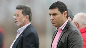 Borcea: "Echipa juca mai bine cu Rednic"