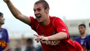 EXCLUSIV / Moți, împrumutat la Siena!