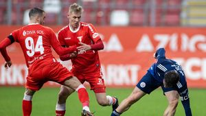 Mircea Rednic le dă fiori dinamoviștilor! Cristi Mihai, fotbalistul pe care „câinii” îl așteaptă în vară, s-a accidentat: „Nu știm dacă e ruptură!”