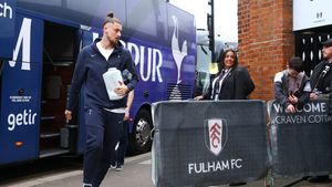 Radu Drăgușin nu poate fugi de Bayern Munchen, deși a refuzat transferul la colosul Germaniei! Tottenham a făcut anunțul oficial