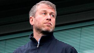 Un "NEBUN" e alesul lui Abramovic!** Alternativa surpriză la Villas-Boas poate veni la Chelsea la pachet cu unul dintre cei mai curtați atacanți