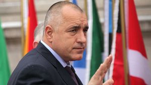 Asta chiar e tare!** La 52 de ani, prim-ministrul Bulgariei se bate cu Berbatov și Petrov pentru titlul de fotbalistul bulgar al anului 2011 :)