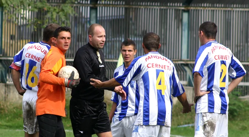 Luptă în doi** pentru promovare