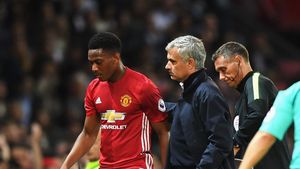 Șefii vor să-l dea afară, Mourinho începe "revoluția": șase jucători, OUT de la United!