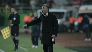 CFR 'câștigă' o etapă și păstrează cinci puncte diferență de urmăritoare!** Costa: "Dacă ne spunea cineva că vom fi aici, nu credeam"