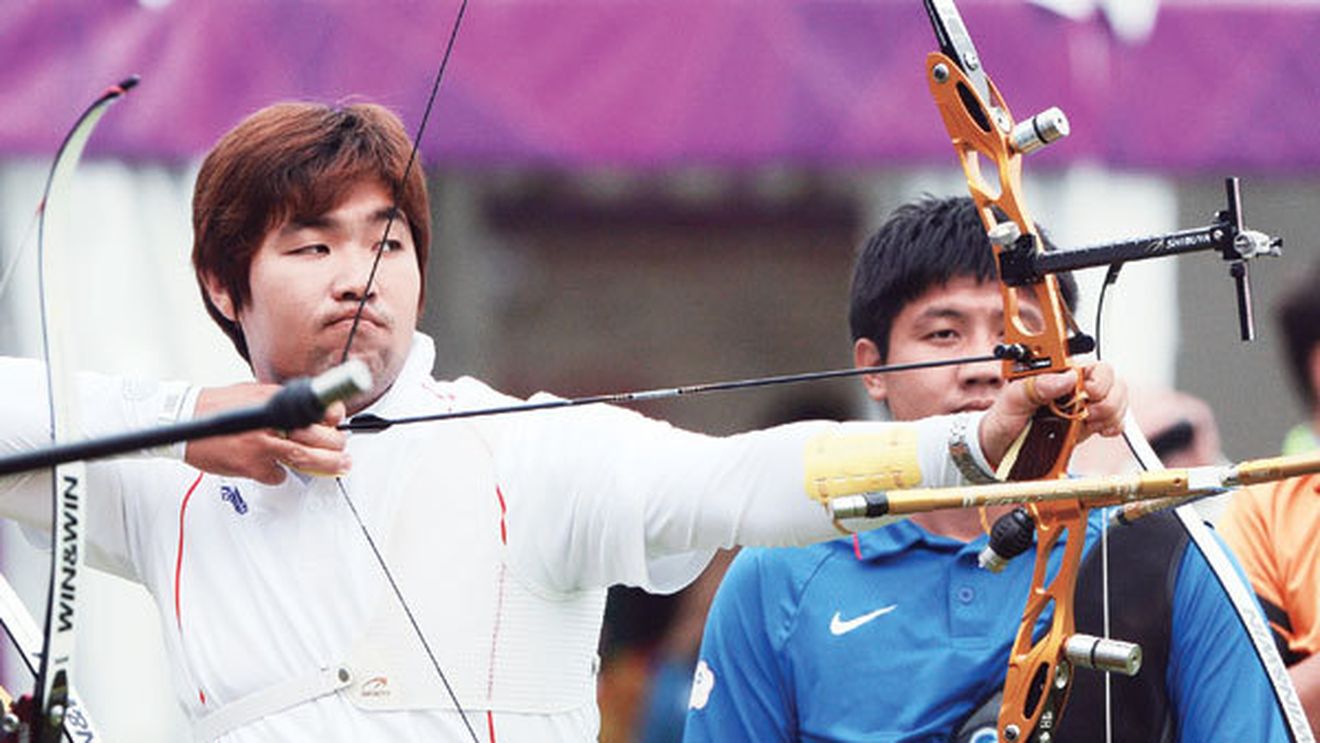 Săgeată în orb!** O poveste incredibilă a unui sud-coreean care bate recorduri după recorduri la tir cu arcul, deși nu vede bine