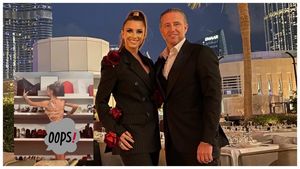 Anamaria Prodan face tot posibilul să-l recucerească pe Laurențiu Reghecampf! Sexy-impresara a pozat aproape goală | FOTO