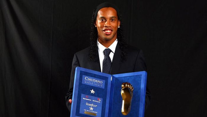 "Sunt Ronaldinho** și vreau să joc!" Citește un INTERVIU EXCLUSIV cu starul brazilian!