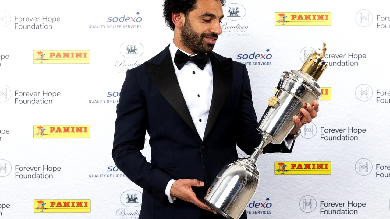 VIDEO | Salah, fotbalistul anului în Premier League! Egipteanul le-a luat fața rivalilor și a primit un mesaj amuzant de la Jurgen Klopp. Ce i-a transmis antrenorul în timpul ceremoniei