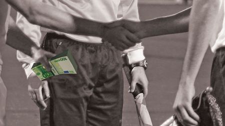 Au scos la suprafață o realitate incredibilă: "85.000 de euro = meci aranjat în Anglia"