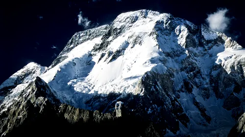 Un alpinist român a murit după ce a căzut în timp ce escalada masivul Mont Blanc
