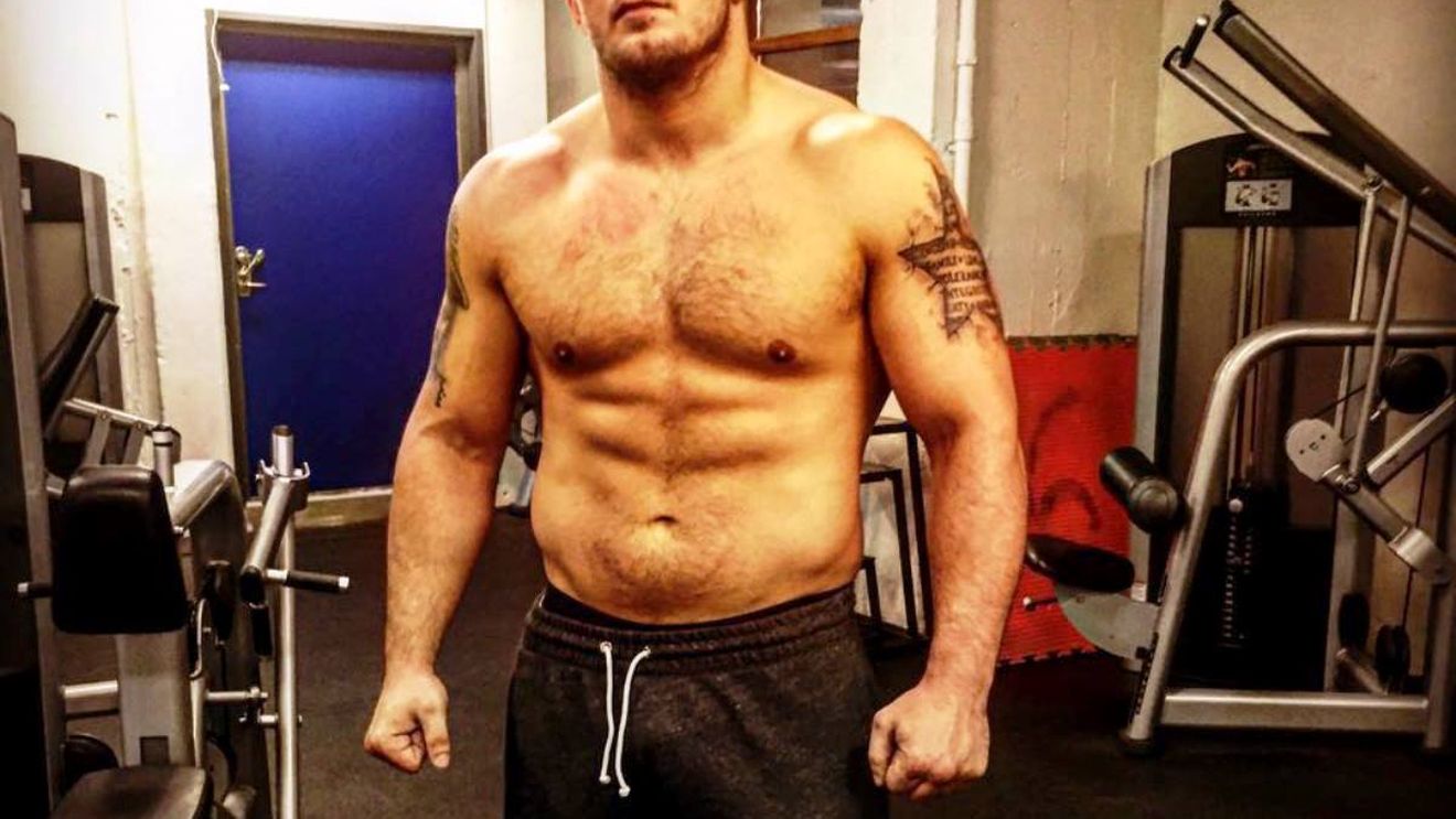 „Poate îți fac o vizită și îți scot vaccinul pe ochi! Lepră împuțită!”. Raul Cătinaș, amenințări halucinante pe pagina de Facebook