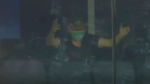 Gică Hagi a rezistat cu greu în tribună! Cum a fost surprins managerul Viitorului la partida cu Astra Giurgiu