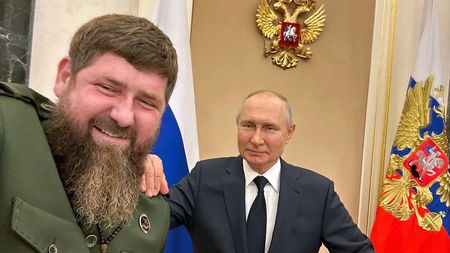 Putin caută înlocuitor pentru Kadîrov, liderul cecen care i-a dat 100.000 de euro pe loc unui român cunoscut