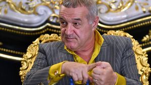 Gigi Becali anunță strategia de titlu pe care o are la FCSB. Trei transferuri de top, stadion în București pentru echipă și debandadă la CFR: „Am adus trei jucători”