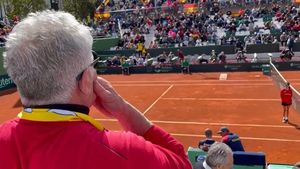 Legendele își unesc forțele pentru a susține România în meciul cu Spania din Cupa Davis! Ioan Andone a trăit intens prima zi, Ilie Năstase și Ion Țiriac sunt așteptați sâmbătă la Marbella | VIDEO EXCLUSIV