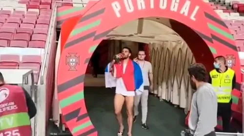 Show după calificarea Serbiei la Cupa Mondială! Eroul Aleksandar Mitrovic l-a ironizat pe Cristiano Ronaldo și a dansat în boxeri chiar pe teren | VIDEO