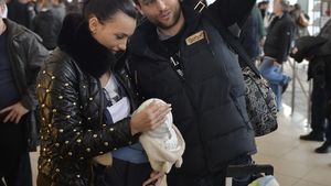 Bilinski e disperat să se mute de la hotel. Polonezul stă treaz nopțile din cauza bebelușului de șase luni