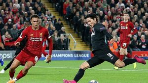 Liverpool dă o super lovitură și ia jucătorul dorit de Real și Barcelona! Va face vizita medicală și e gata să debuteze pentru Klopp. Anunțul făcut de englezi