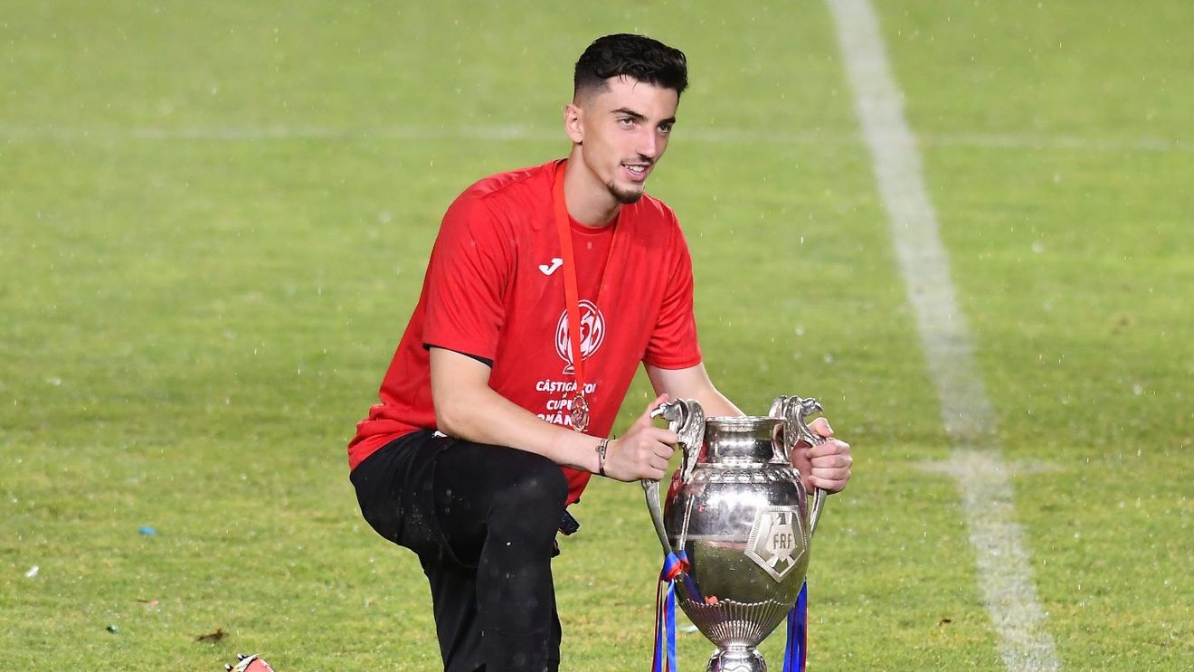 Gigi Becali și-a pierdut răbdarea cu „Messi al portarilor” și îl anunță pe Andrei Vlad că va fi rezervă sezonul viitor. „O să aibă presiune când va intra Târnovanu”