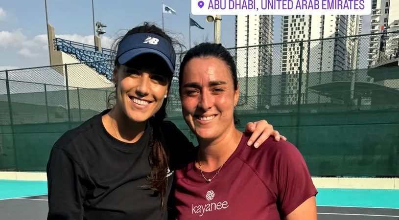 Sorana Cîrstea e de-a casei la turneul de la Abu Dhabi! Cum a fost fotografiată românca alături de cea mai bună jucătoare arabă din istoria tenisului. FOTO