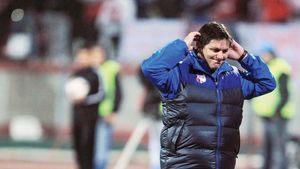 Gigi a 'înțepat' 'Fiara' din nou:** "Ne trebuie un antrenor inteligent, care joacă 4-3-3"