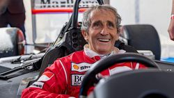 Hoții au intrat în casă peste legendarul pilot Alain Prost și l-au atacat, iar apoi s-au făcut nevăzuți! În ce stare se află francezul