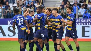 Ce note au primit Dennis Man şi Valentin Mihăilă, după Parma - Udinese 2-3. Românii au contribuit decisiv la cele două goluri