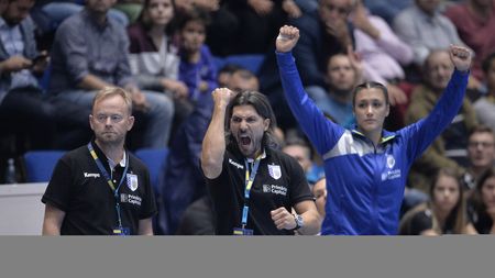 "Mi-au plăcut luminițele". Apărarea CSM-ului s-a stins la atacurile unguroaicelor, atacul a mers ca uns. Cu ce rămâne antrenorul campioanei României, Magnus Johansson, după CSM - Ferencvaros 36-31 