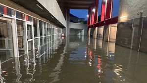 Una dintre cele mai noi arene din România a fost inundată, vezi imaginile dezastrului!