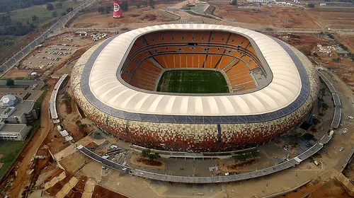 FOTO **Soccer City Stadium a costat 320 de milioane de euro! Îți oferim un tur complet al stadioanelor de la CM!