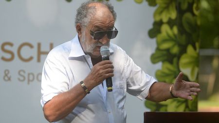 Ion Țiriac e gata să investească zeci de milioane de euro în fotbalul românesc. Proiectul unic: stadion nou, academie de top și universitate pentru educație!
