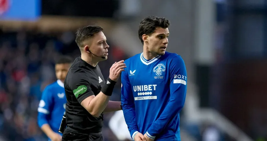 „Atunci ați fi zis că sunt prost". Philippe Clement a răbufnit după meciul în care l-a lăsat în afara lotului pe Ianis Hagi şi pe care Rangers nu l-a câştigat