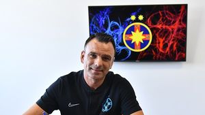 Noul antrenor de la FCSB, avertisment dur pentru jucătorii echipei. „Am văzut că nu trăgeau toți la aceeași căruță”. Ce spune Anton Petrea de colaborarea cu Thomas Neubert | VIDEO
