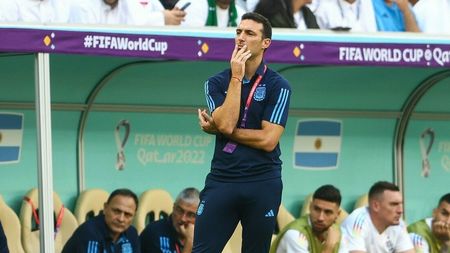 Prima reacție a selecționerului Lionel Scaloni după ce Argentina a pierdut pentru prima oară după 36 de meciuri! Cum explică dezastrul cu Arabia Saudită, care aruncă naționala lui Leo Messi într-un infern pentru calificare: „Astăzi este o zi tristă! Trebuie să lucrăm la asta”