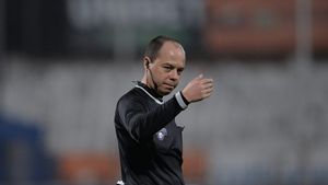 Farul, „îngropat" de arbitrul Lucian Rusandu? Verdictul tranșant al lui Marius Avram la cele două faze controversate judecate împotriva echipei lui Gică Hagi: „Asta e decizia, strict după regulament" | EXCLUSIV