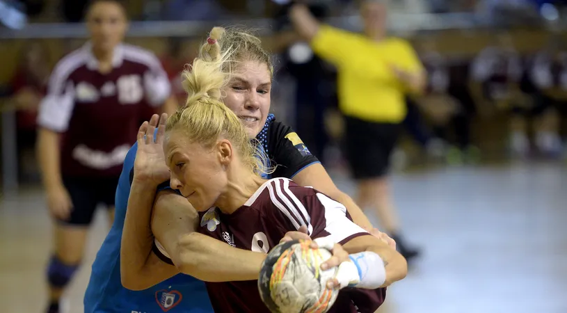 Rapid a retrogradat din Liga Națională de handbal feminin, după ce a pierdut acasă cu SCM Craiova. La Cisnădie - Slobozia a început să plouă în sală, iar meciul a fost întrerupt la 32-25!