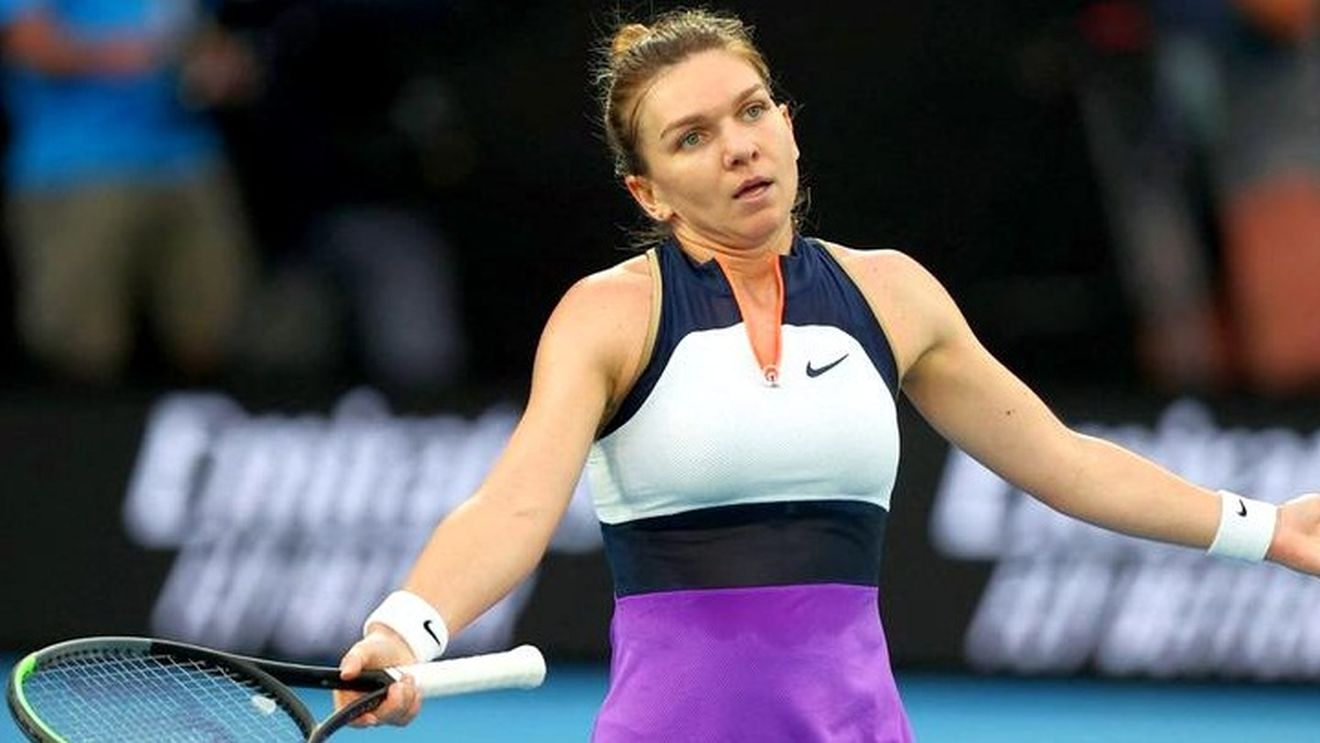 Lovitură dură pentru Simona Halep după ce Naomi Osaka a triumfat la Australian Open! Românca pică în clasament după mai bine de un an