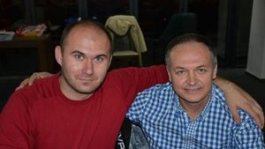 FOTO | Antrenorul echipei de baschet Olimpia Brașov a supraviețuit miraculos după ce a căzut cu mașina 15 metri într-o râpă 