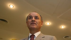 Copos: "Nu se pune problema sa cedam Rapidul"