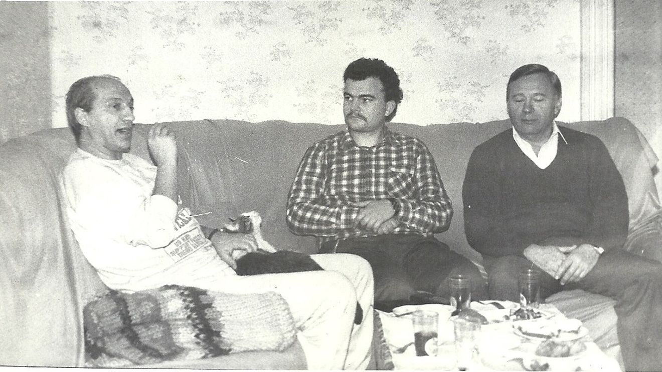 Cum l-am cunoscut pe Dan Petrescu "Fibră" la Mașini Unelte și amintirile din vagonul-restaurant care ne aducea de la Bocșa la București | OPINIE RĂZVAN TOMA