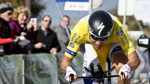 Kwiatkowski, o nouă lovitură. Polonezul a câștigat prologul Turului Romandiei. Froome, abia pe 13