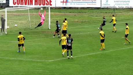 Corvinul a stat în prima etapă din play-out-ul Ligii 2 și s-a distrat într-un amical cu Viitorul Dăești. Numai Pîrvulescu a înscris de trei ori în acest test