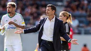 Costel Gâlcă, criticat de fostul căpitan al FCSB înainte de a semna cu Universitatea Craiova: „Nu am avut o relație deloc bună cu el”. VIDEO