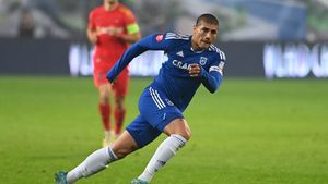 Nebunie în Giulești! FC U Craiova a dat cel mai rapid gol al sezonului din Superliga, prin starul Bauza. Ce făceau fanii Rapidului chiar în momentul golului | VIDEO