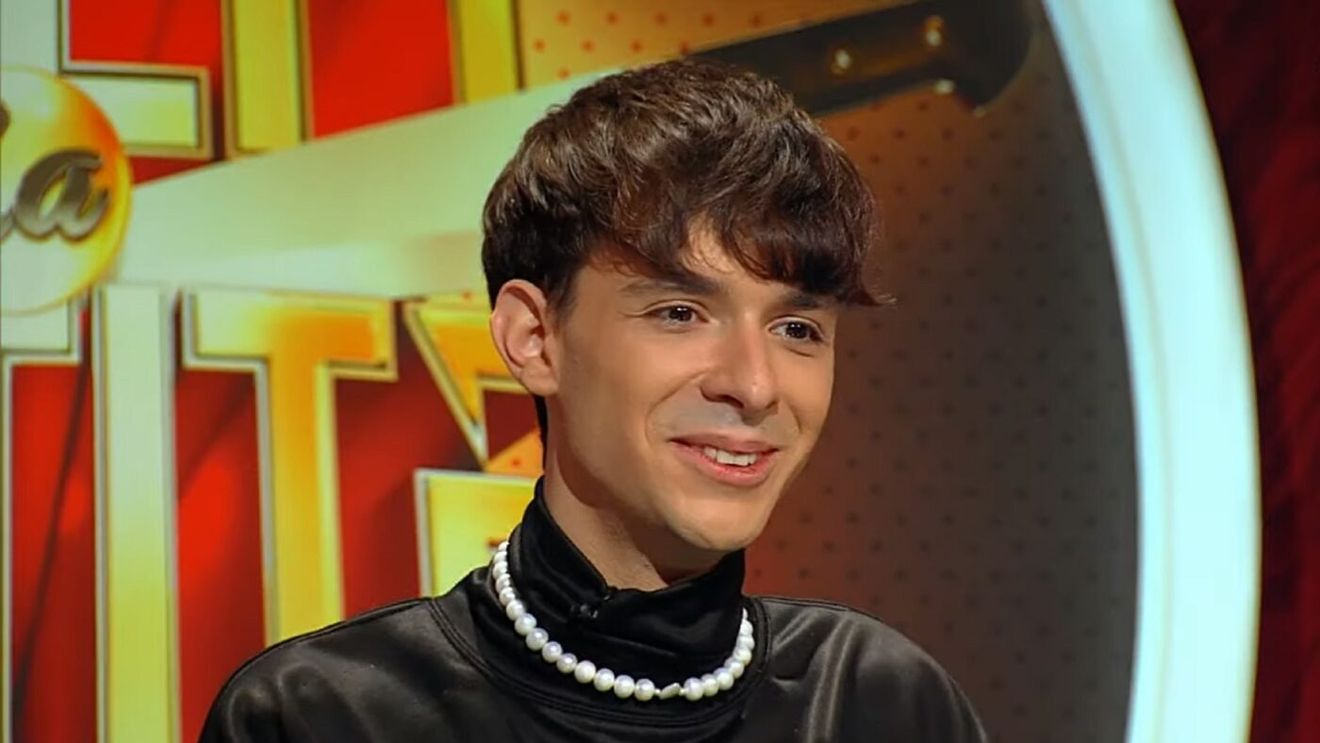 Cum arată și cu ce se ocupă fiul cel mic al regretatului Cristian Țopescu, fost mare comentator sportiv al României: „Totdeauna am fost pasionat de corsete!”