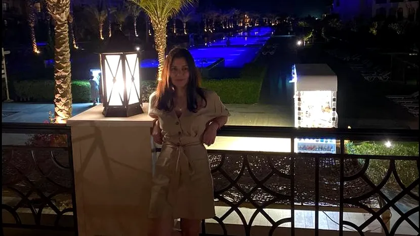 FOTO / Fosta soție a lui Răzvan Simion, mai fericită ca niciodată alături de iubit. ”Te iubesc până la cerul plin de stele”